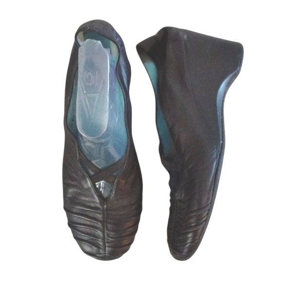 Thierry Rabotin Shoes - Thierry Rabotin Black Leather Criss-Cross Wedges Size 9.5